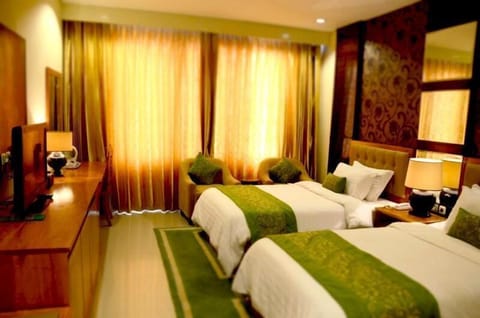 Deluxe Room | In-room safe, desk, rollaway beds, free WiFi
