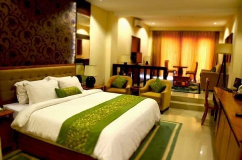 Executive Room | In-room safe, desk, rollaway beds, free WiFi