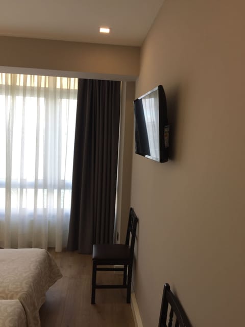 Double or Twin Room | Blackout drapes, free WiFi, bed sheets