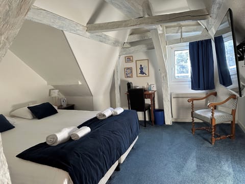 Classic Double Room, 1 Double Bed | Premium bedding, individually decorated, laptop workspace