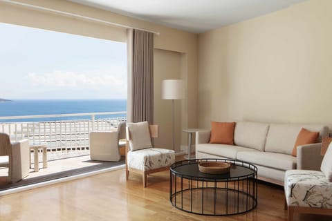 Family Room - Sea View | Premium bedding, minibar, in-room safe, desk