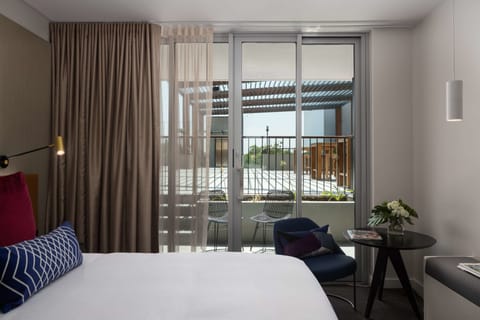 Courtyard Balcony Room  | Premium bedding, minibar, in-room safe, blackout drapes