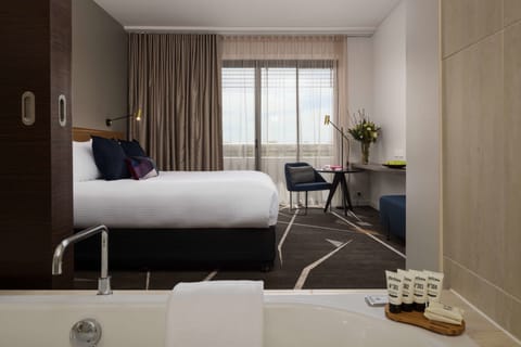 Executive Spa Room | Premium bedding, minibar, in-room safe, blackout drapes