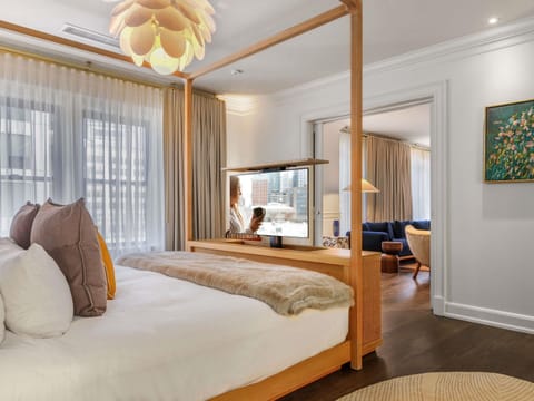 Presidential Suite, 1 King Bed | Hypo-allergenic bedding, minibar, in-room safe, desk