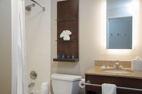 Room, 2 Queen Beds, Pool Access | Bathroom | Combined shower/tub, free toiletries, hair dryer, towels