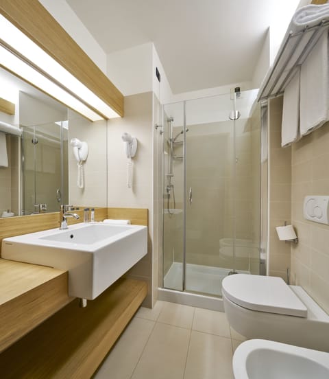 Double Room | Bathroom | Hair dryer, bidet, towels