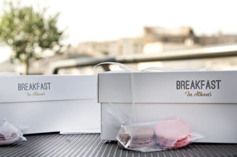 Daily to-go breakfast (EUR 10 per person)