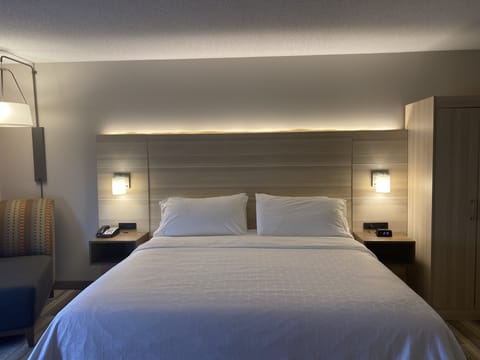 In-room safe, desk, iron/ironing board, free cribs/infant beds