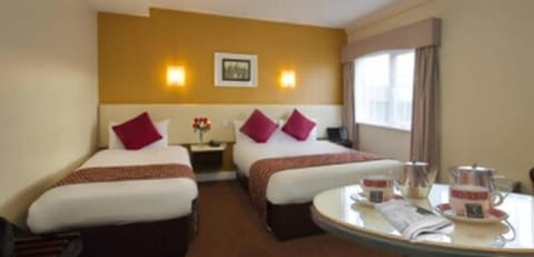 Standard Double Room | In-room safe, iron/ironing board, free WiFi, bed sheets