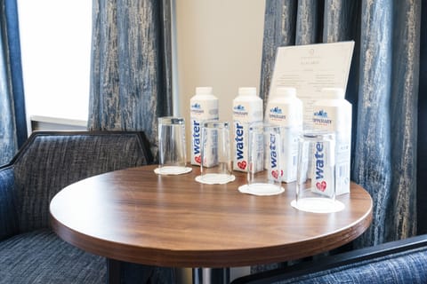 Quadruple Room | Desk, iron/ironing board, free cribs/infant beds, free WiFi