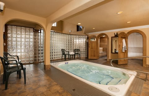 Indoor spa tub