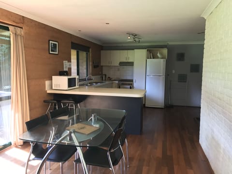 2 Bedroom Forest View - Grevillea Cottage  | Private kitchen | Full-size fridge, microwave, oven, stovetop