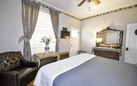 Veranda Suite | 1 bedroom, premium bedding, individually decorated