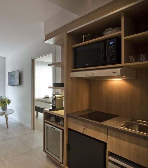 Coffee/tea maker, reusable coffee/tea filters