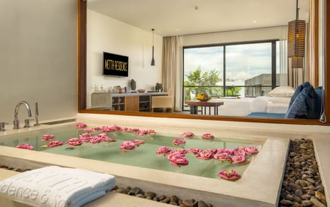 Residence Suite Pool View | Deep soaking bathtub