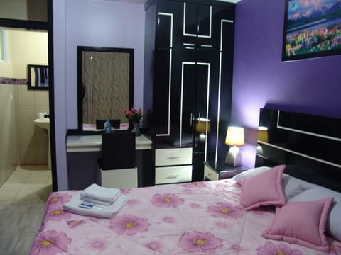 Deluxe Double Room, 1 Bedroom, Non Smoking, Pool Access | Desk, free WiFi