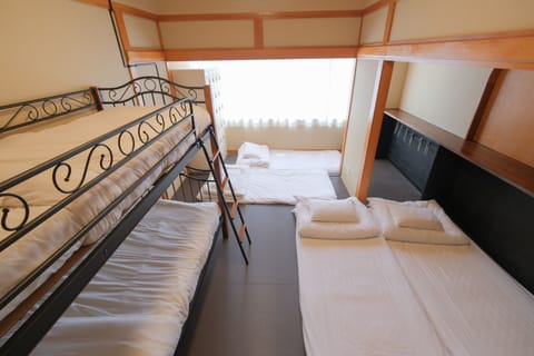 Japanese Style Private Room | In-room safe, free WiFi, bed sheets