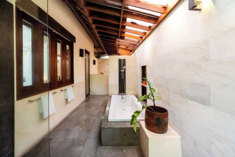 Deluxe Villa, 2 Bedrooms, Private Pool | Bathroom | Separate tub and shower, free toiletries, hair dryer, bathrobes