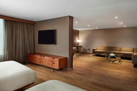 Suite, 1 Bedroom | Premium bedding, in-room safe, desk, laptop workspace