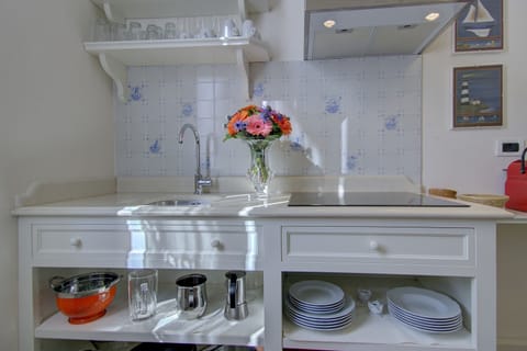 Apartment, 2 Bedrooms | Private kitchen | Fridge, microwave, cookware/dishes/utensils