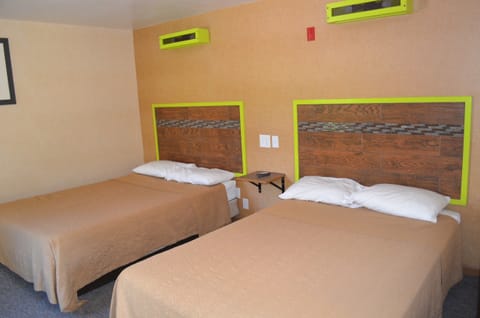 Room, 2 Full Size Beds | Free WiFi