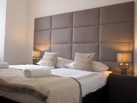 Double Room | Free WiFi, bed sheets