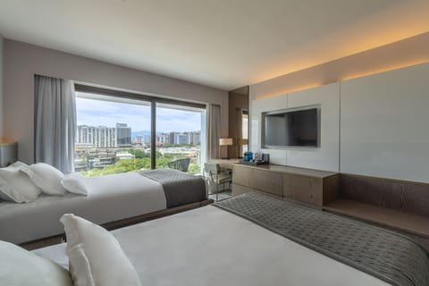 Luxo Lateral Mar Twin | 1 bedroom, premium bedding, minibar, in-room safe