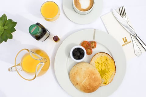 Daily buffet breakfast (EUR 11.00 per person)