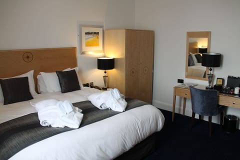 In-room safe, desk, iron/ironing board, free WiFi