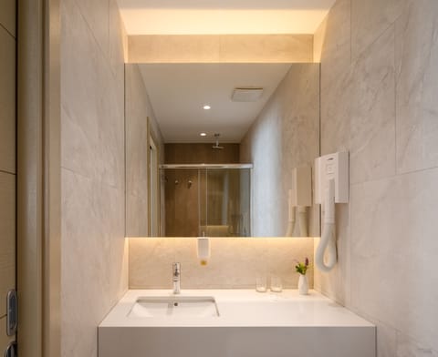 Penthouse, Terrace, Sea View | Bathroom sink