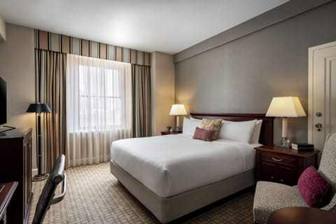 Premium bedding, pillowtop beds, minibar, in-room safe