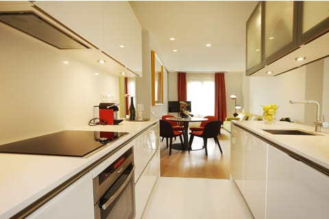 Apartment, 3 Bedrooms | Private kitchen | Full-size fridge, microwave, stovetop, dishwasher