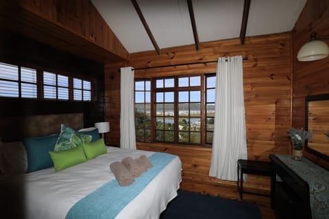 Lagoon Cottage  | Premium bedding, individually decorated, individually furnished, desk