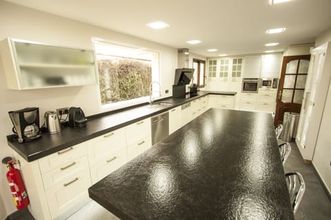 Luxury Villa, 5 Bedrooms, Private Pool | Private kitchen | Fridge, microwave, oven, stovetop