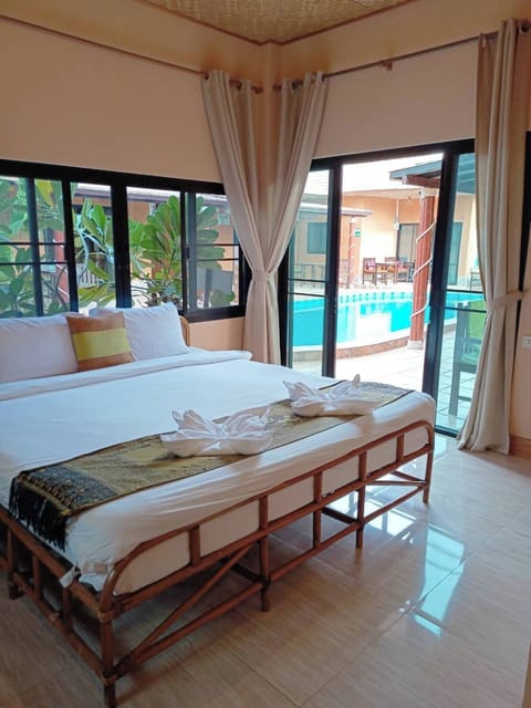 Family Villa | Free WiFi, bed sheets