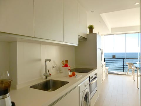 Apartment, 1 Bedroom (Santa Clara 1) | Private kitchen | Fridge, microwave, oven, stovetop