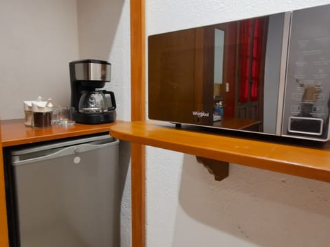 Double Room, 1 Double Bed, Poolside | Coffee and/or coffee maker