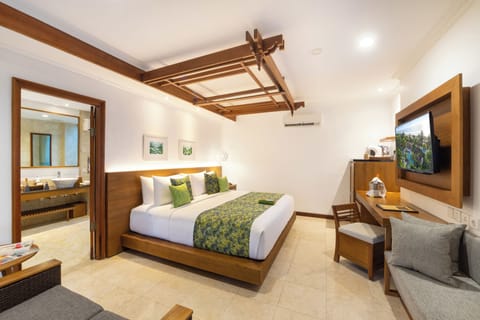 Deluxe Villa, Private Pool | Premium bedding, minibar, in-room safe, desk