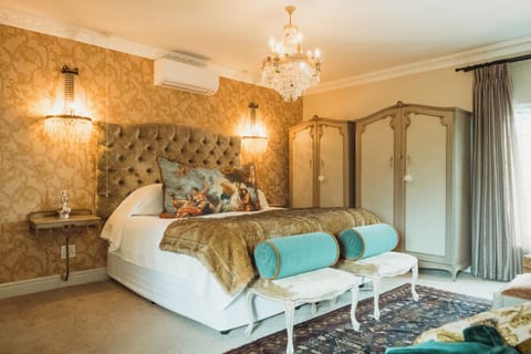 The Great Gatsby | Minibar, in-room safe, individually decorated, individually furnished