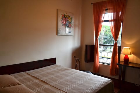 Standard Room, 1 King Bed | Desk, iron/ironing board, free WiFi, bed sheets