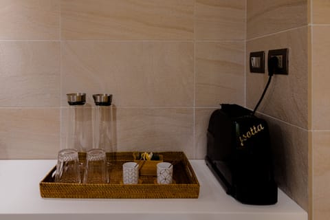 Couples treatment rooms, sauna, hot tub, steam room, Turkish bath