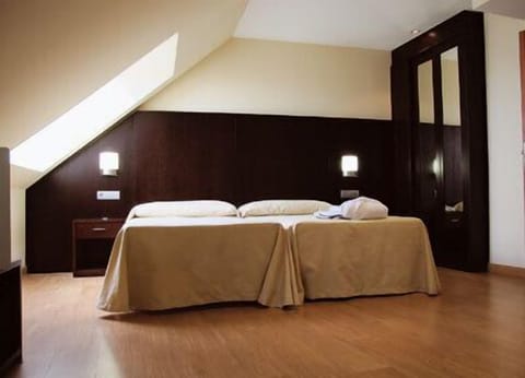 Superior Double Room | In-room safe, desk, blackout drapes, soundproofing