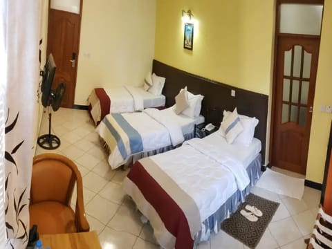 Deluxe Triple Room | In-room safe, free WiFi, bed sheets