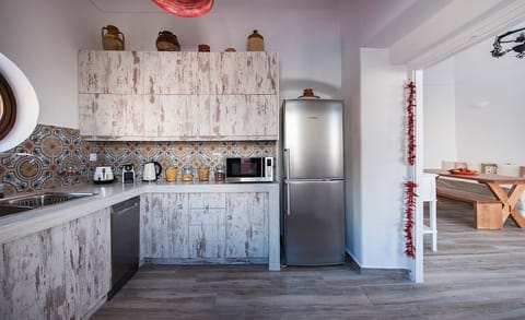 Villa, Ensuite, Sea View (Anemi Villa) | Private kitchen | Espresso maker, coffee/tea maker