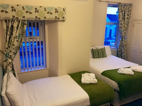 Family Room, Ensuite | Free WiFi, bed sheets