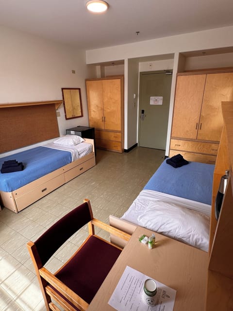 Double Room, 2 Twin Beds | Desk, iron/ironing board, free WiFi, bed sheets