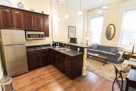 Rittenhouse Executive Suite | Private kitchen