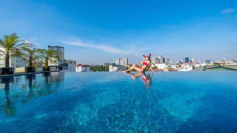 Outdoor pool, sun loungers