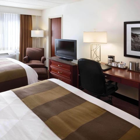 Room, 2 Queen Beds, Non Smoking | Egyptian cotton sheets, premium bedding, in-room safe, desk