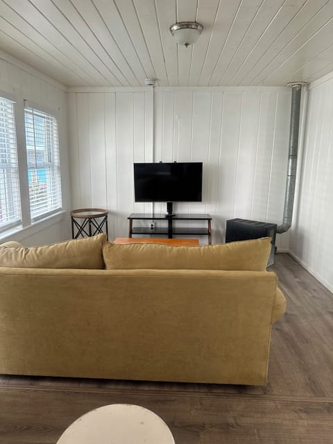 Family Duplex | Living area | 32-inch TV with cable channels